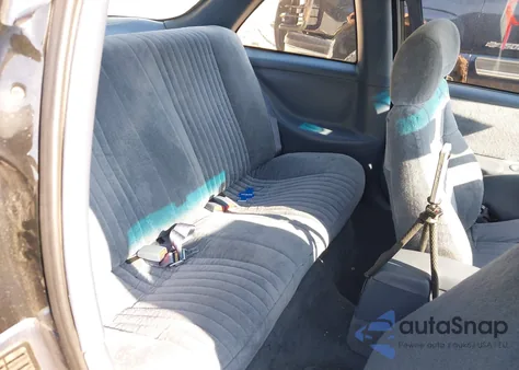 1996 Chevrolet Beretta из США, поврежденный, VIN 1G1LV15M5TY137725